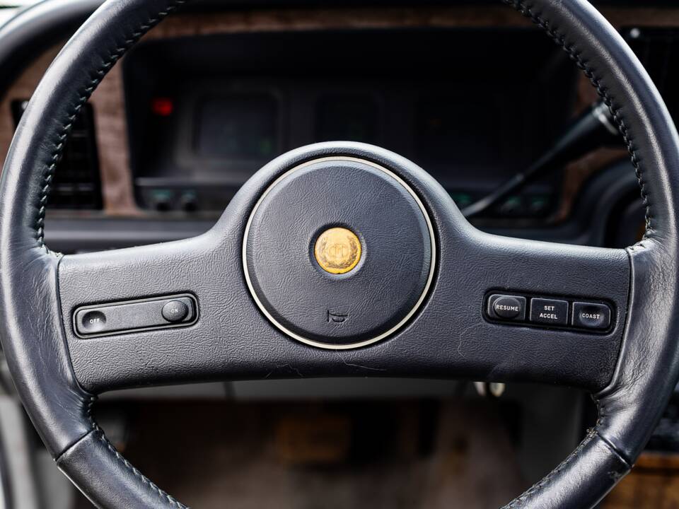 Image 29/50 of CMC Tiffany (1988)