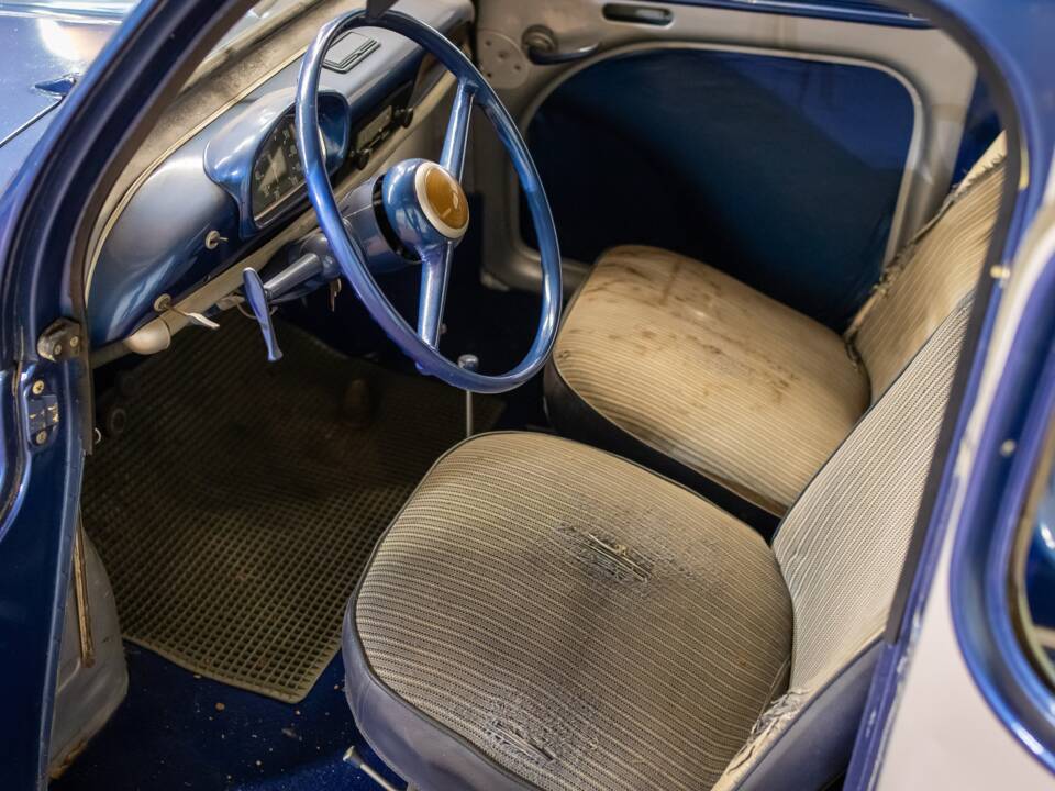 Bild 16/23 von Renault 4 CV (1960)