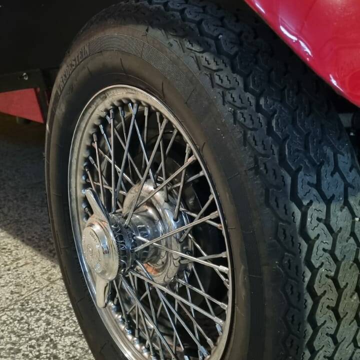 Image 8/8 of MG TD (1952)