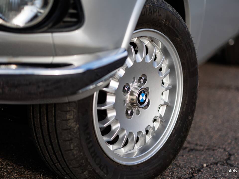 Bild 16/53 von BMW 2002 tii (1974)