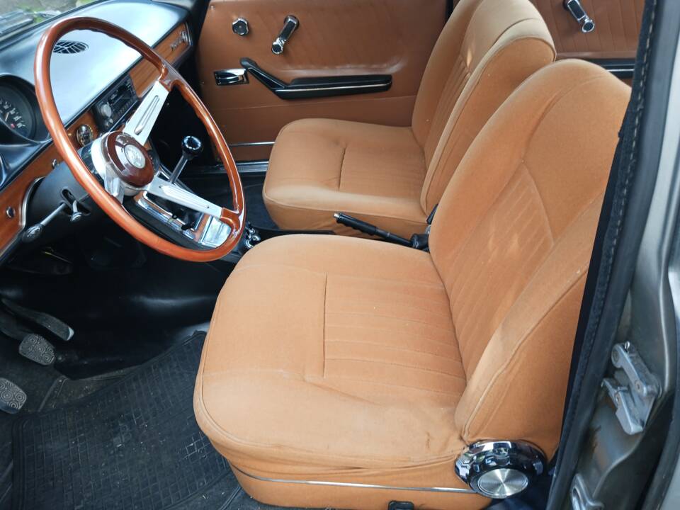 Image 12/15 of Alfa Romeo 1750 Berlina (1970)