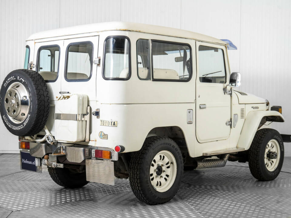 Image 2/50 of Toyota Land Cruiser BJ 43 (1977)