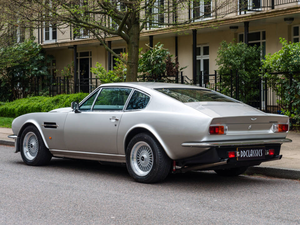 Afbeelding 4/30 van Aston Martin V8 Vantage X-Pack (1987)