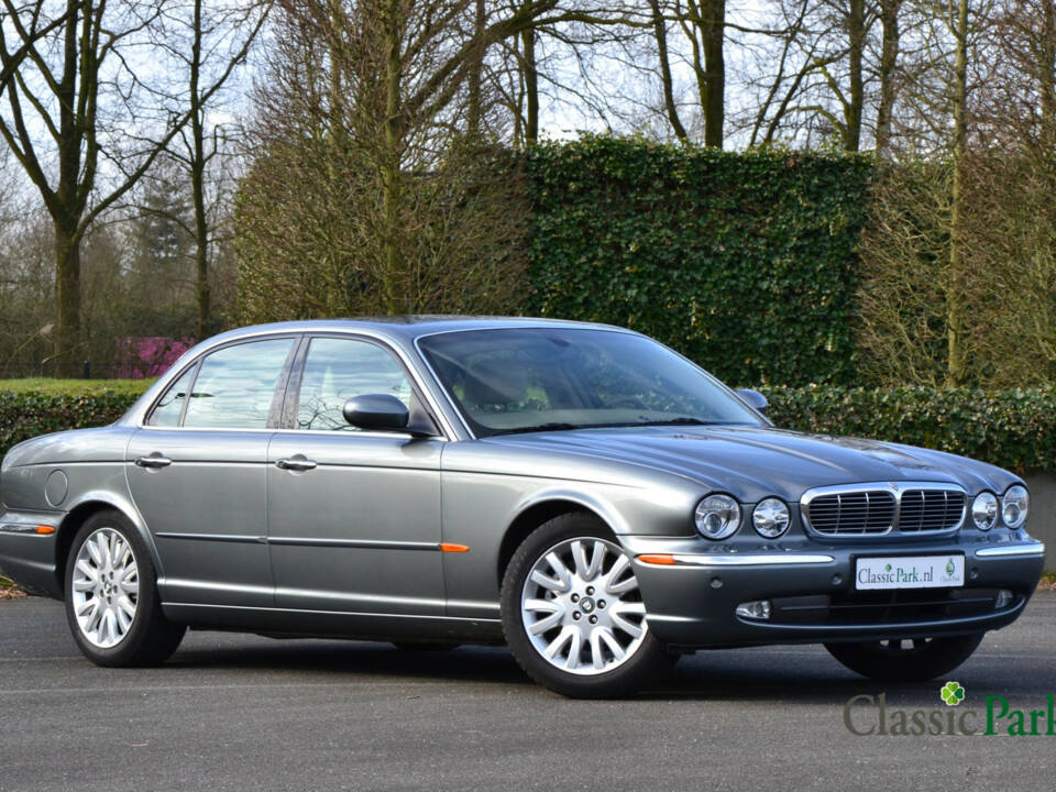 Image 7/50 of Jaguar XJ 8 3.5 (2003)