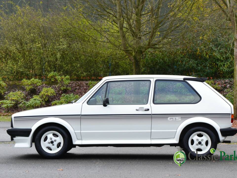 Imagen 2/50 de Volkswagen Golf Mk I 1.5 (1983)