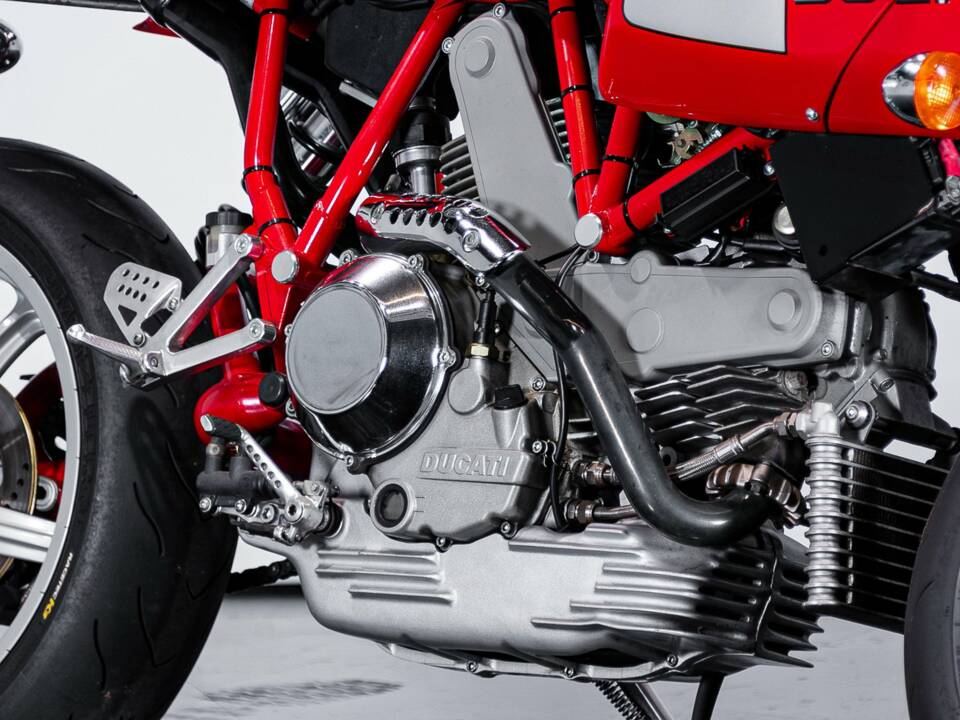 Bild 44/46 von Ducati DUMMY (2002)