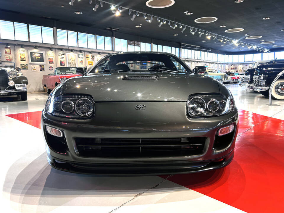 Image 2/17 of Toyota Supra (1994)