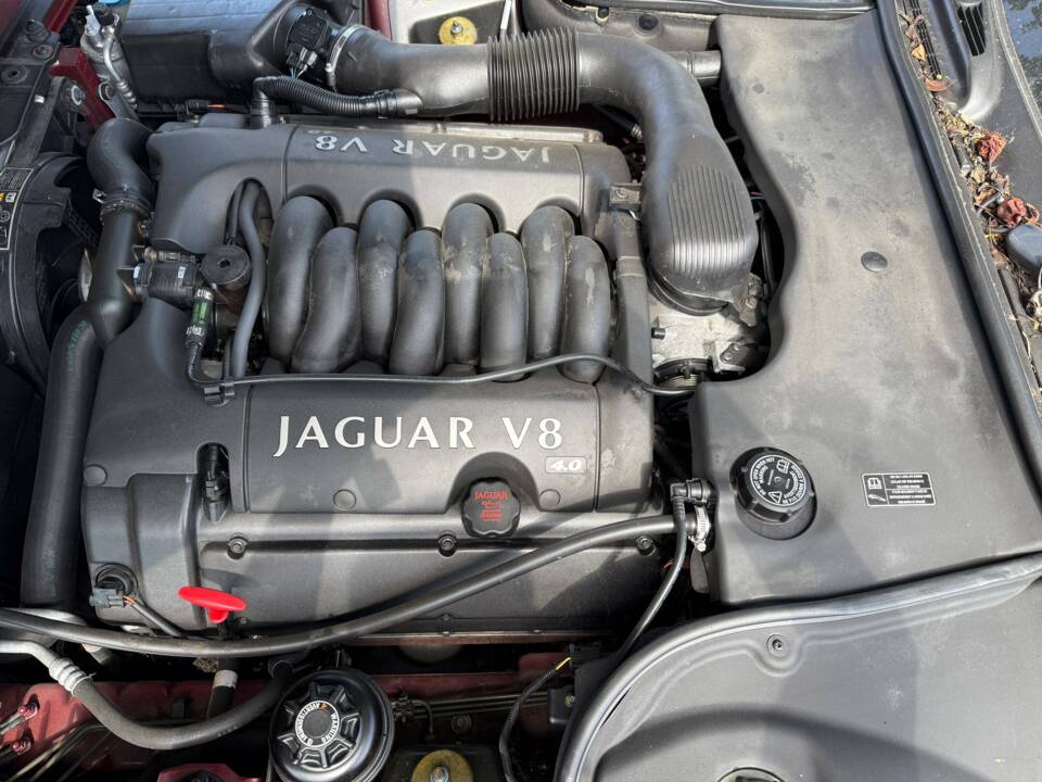 Image 5/18 of Jaguar XJ 8 4.0 Executive (2000)