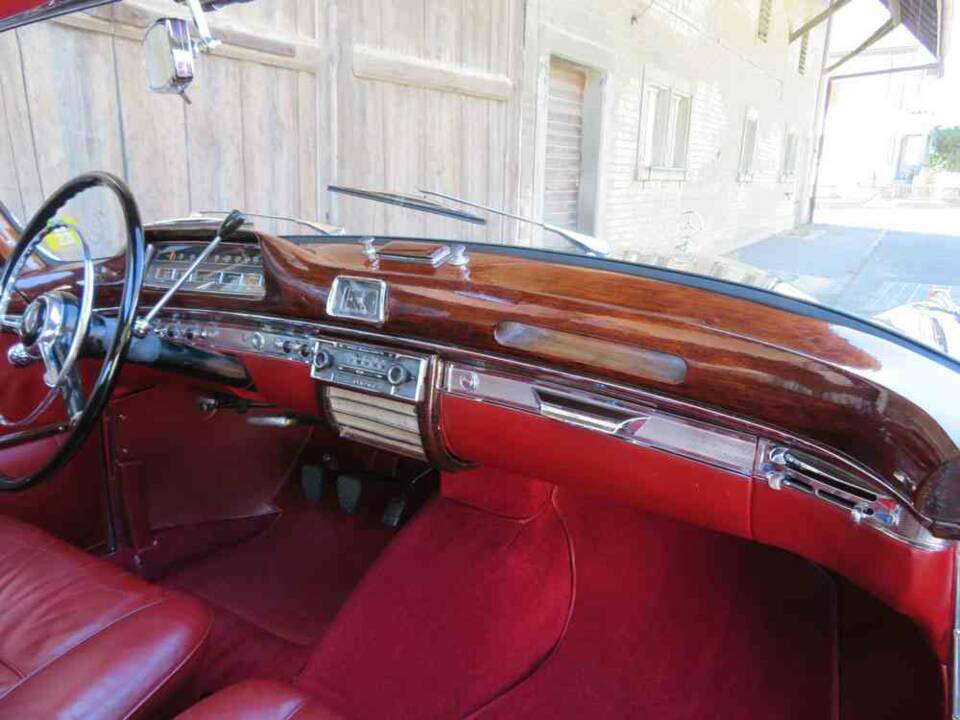 Image 11/20 of Mercedes-Benz 220 S (1958)