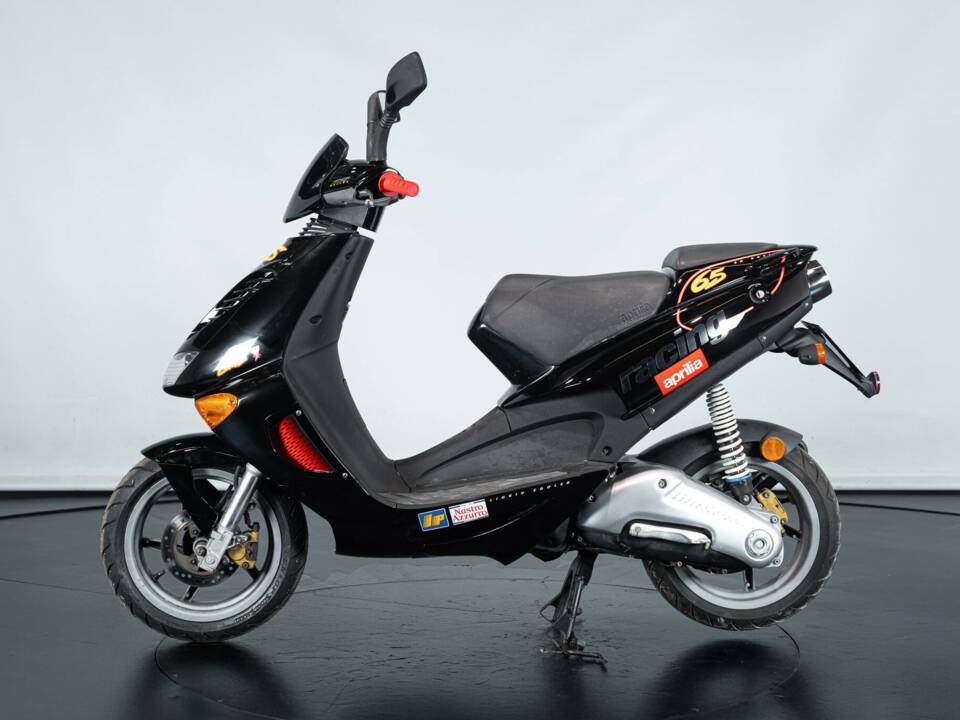Image 1/23 of Aprilia SR 50 (1997)