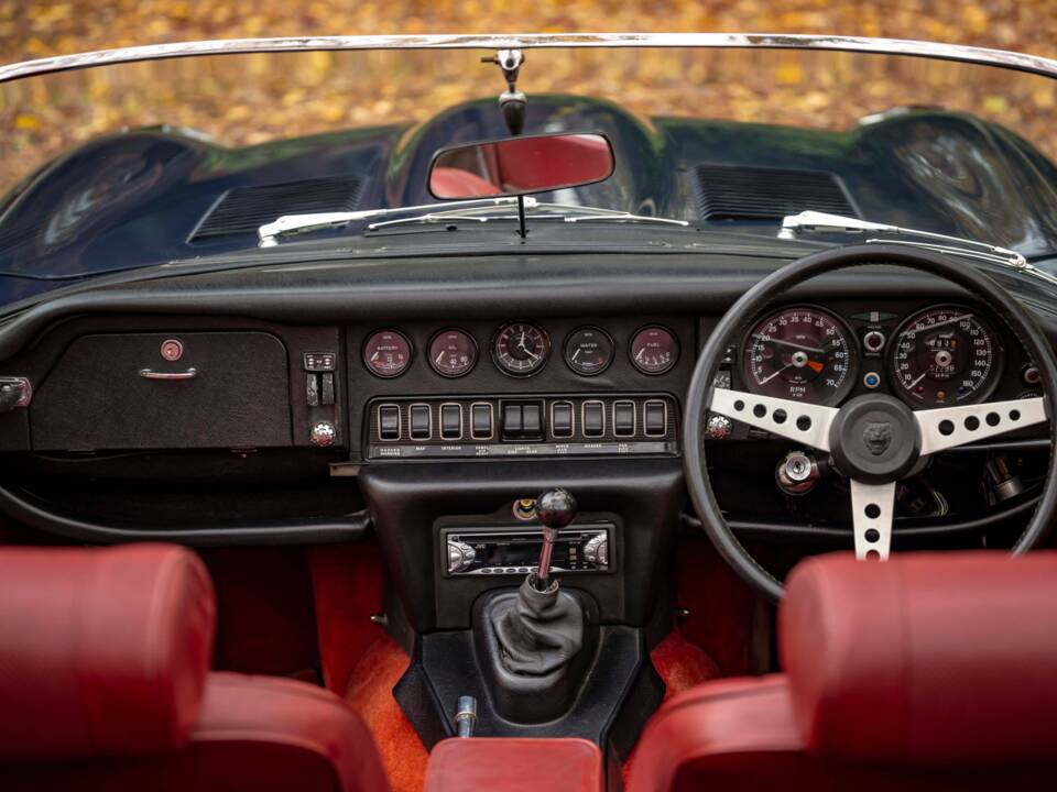 Immagine 6/8 di Jaguar XK-E (1971)