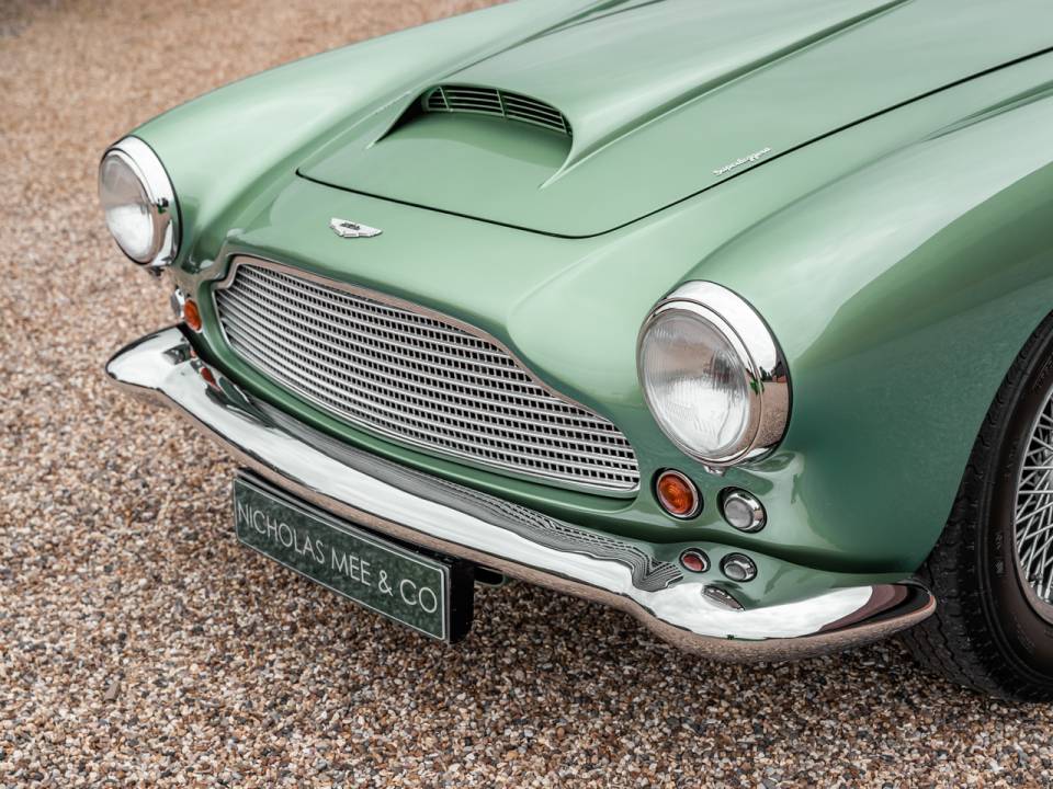 Image 10/50 de Aston Martin DB 4 (1960)