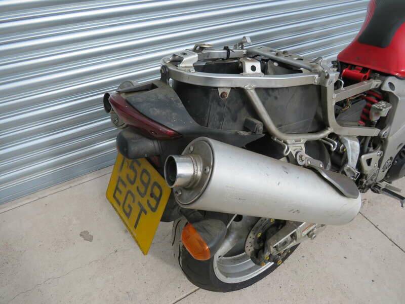 Bild 31/32 von Suzuki TL 1000R (1999)