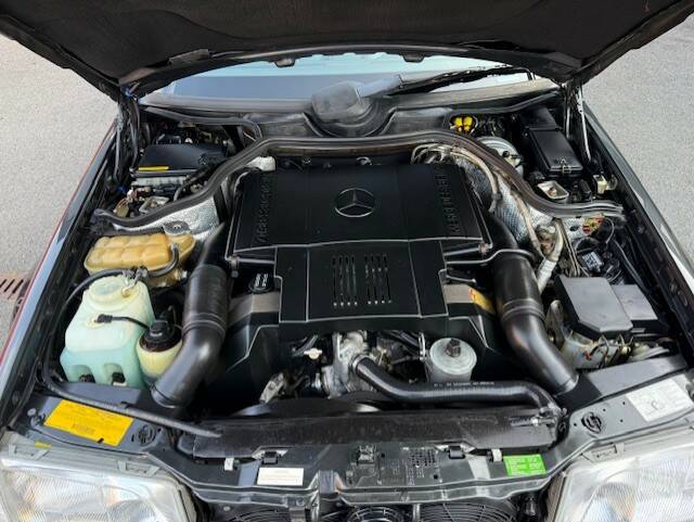 Image 22/27 of Mercedes-Benz E 500 (1994)