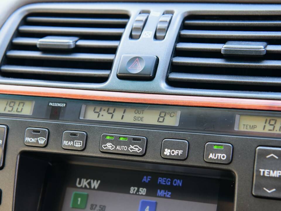 Afbeelding 49/50 van Lexus LS 400 (1998)