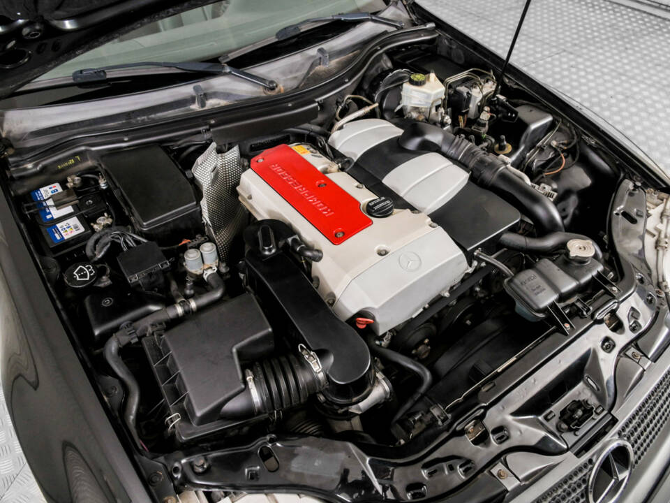 Image 43/50 of Mercedes-Benz SLK 200 Kompressor (2001)