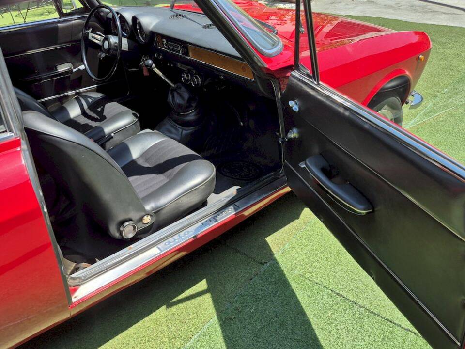 Afbeelding 39/63 van Alfa Romeo Giulia GT 1300 Junior (1971)