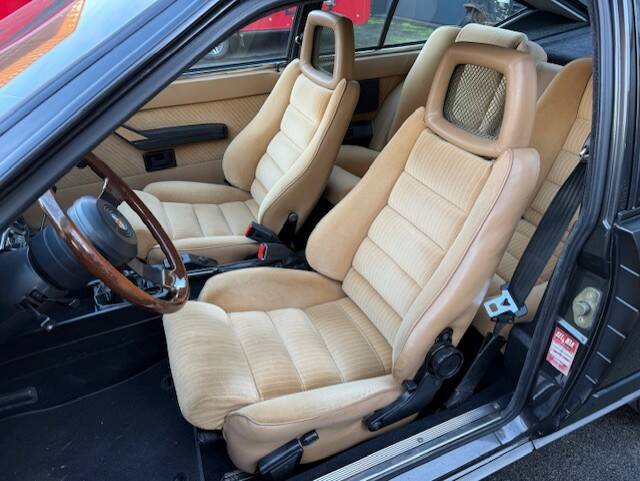 Immagine 9/22 di Alfa Romeo GTV 2.0 (1983)