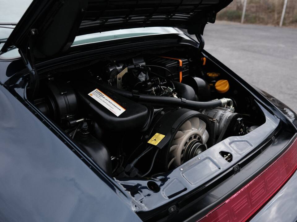 Bild 29/34 von Porsche 911 Carrera 4 (1991)