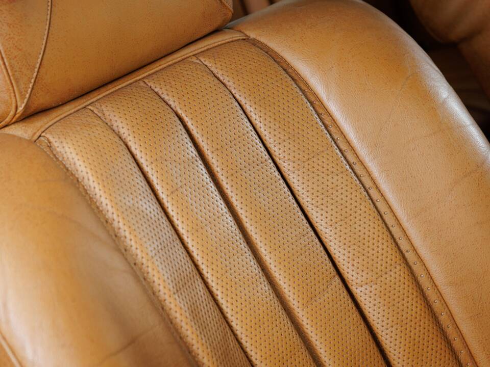 Image 21/32 of Mercedes-Benz 280 SE 3,5 (1971)