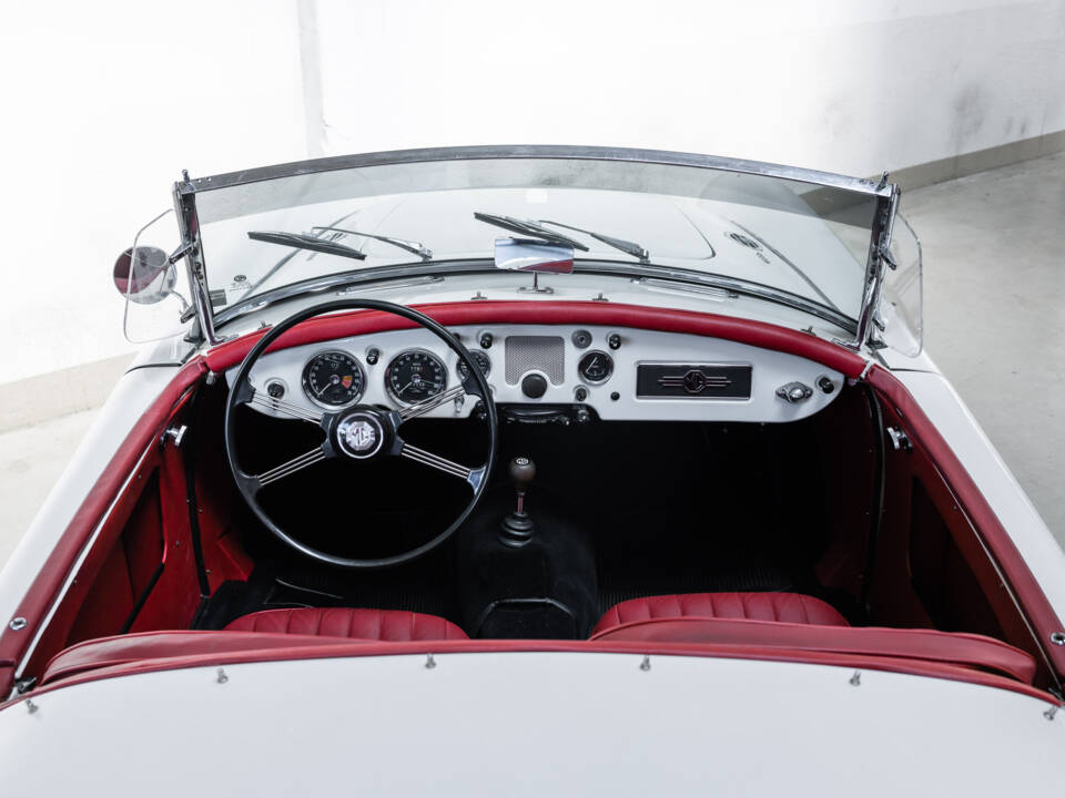 Image 20/28 of MG MGA 1600 (1960)
