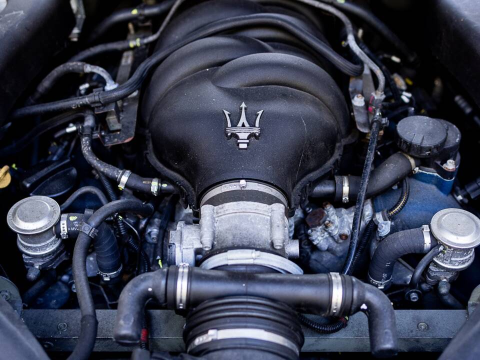 Immagine 7/31 di Maserati GranTurismo 4.2 (2008)