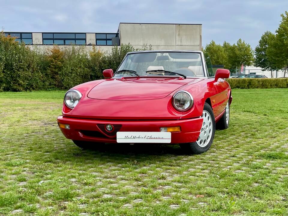 Bild 2/23 von Alfa Romeo 2.0 Spider (1991)