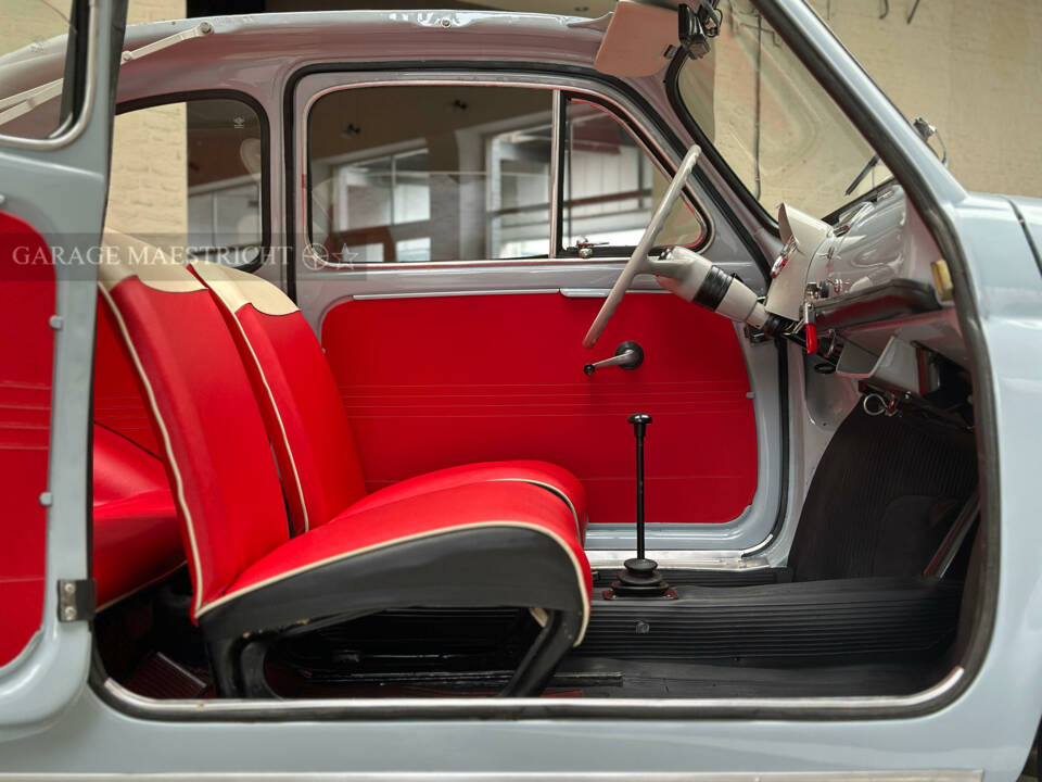 Image 34/102 of FIAT 500 D (1963)