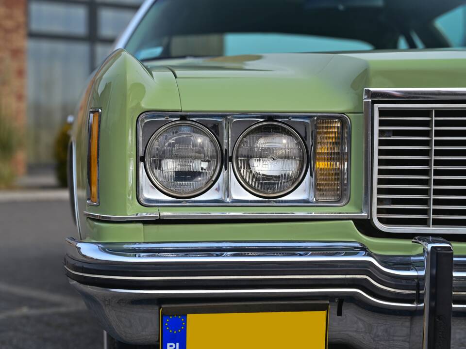 Image 6/44 of Chevrolet Impala (1974)