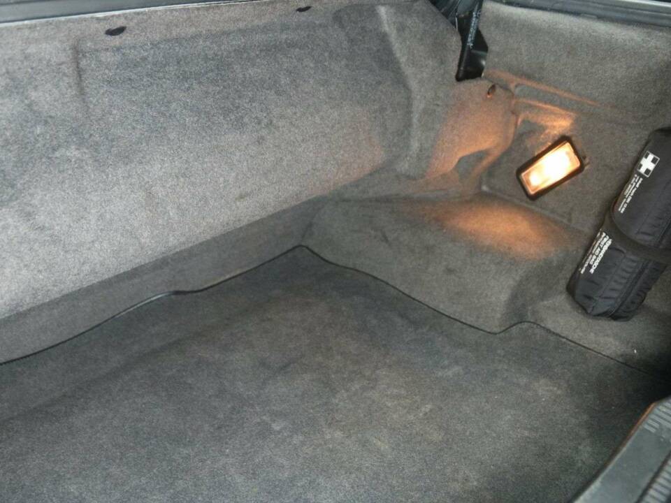 Bild 42/50 von Mercedes-Benz 300 CE-24 3.4 AMG (1993)