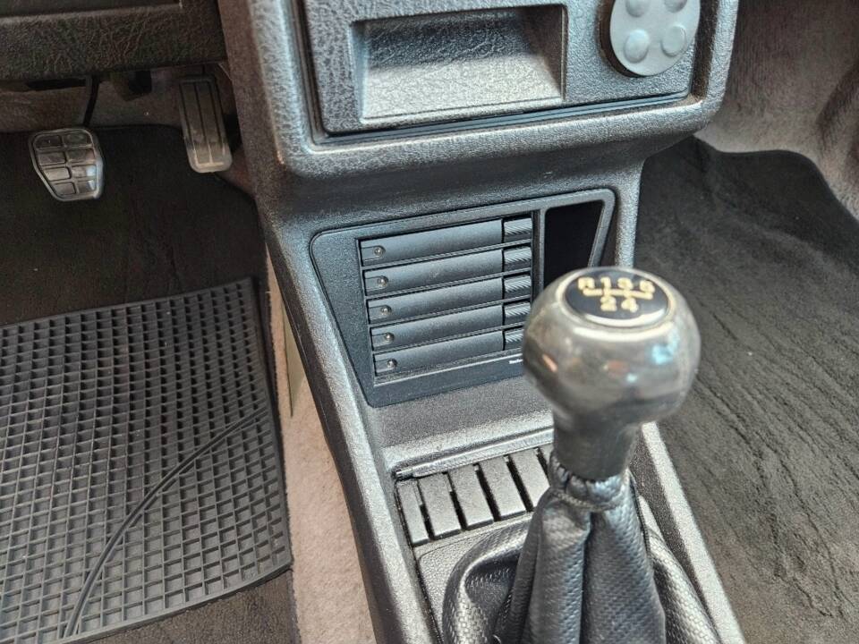 Bild 47/91 von Volkswagen Golf II 1.6 (1990)