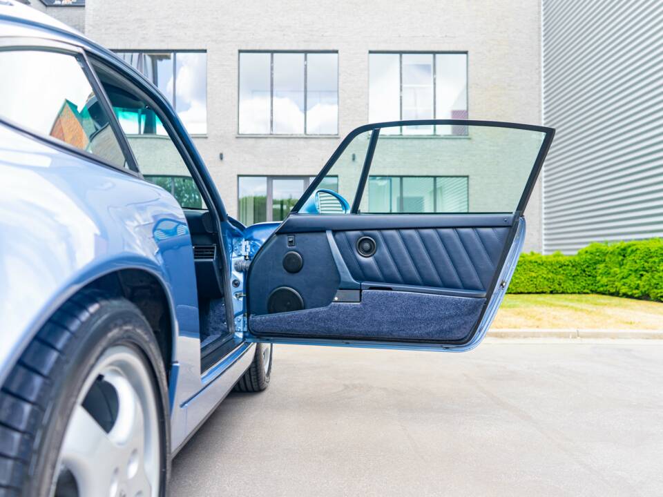 Afbeelding 21/42 van Porsche 911 Carrera 4 (1992)