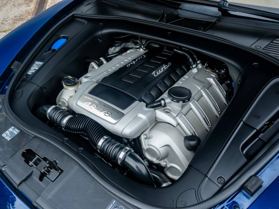 Image 24/25 of Porsche Cayenne Turbo (2008)