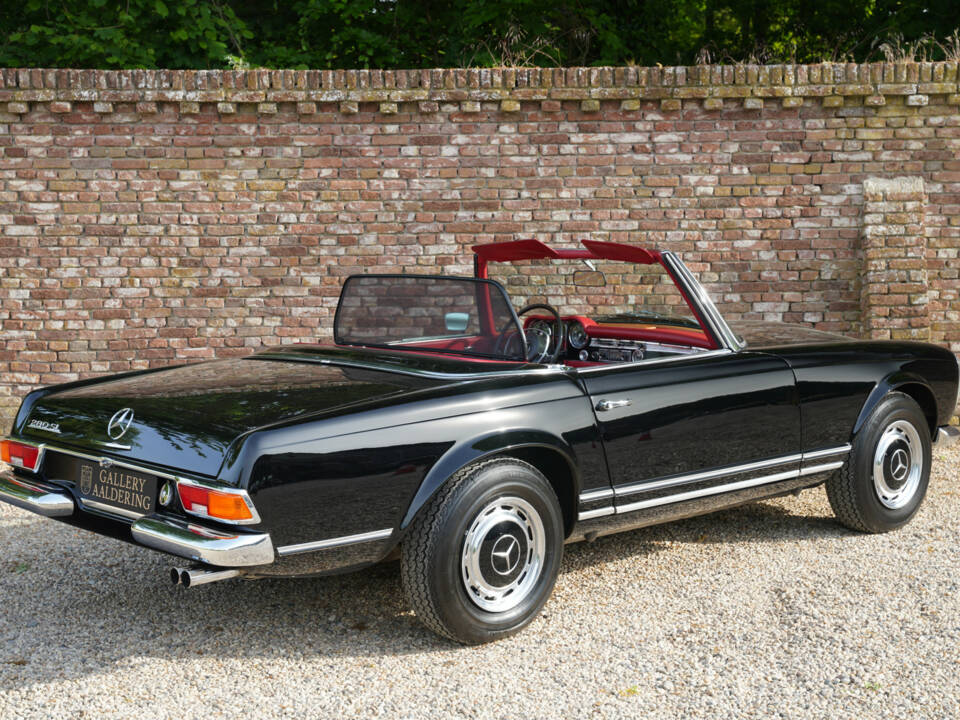 Image 40/50 de Mercedes-Benz 280 SL (1969)