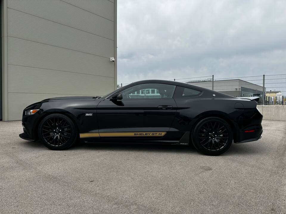Image 18/44 of Ford Shelby GT/H (2017)