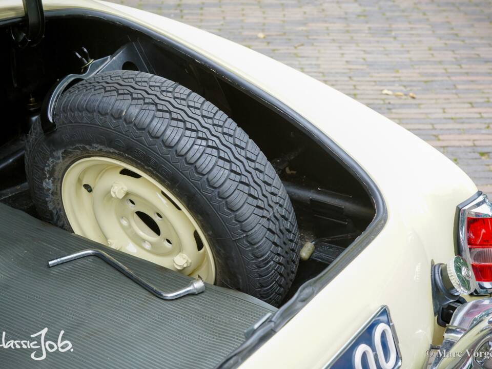 Image 58/61 of Mercedes-Benz 190 SL (1959)