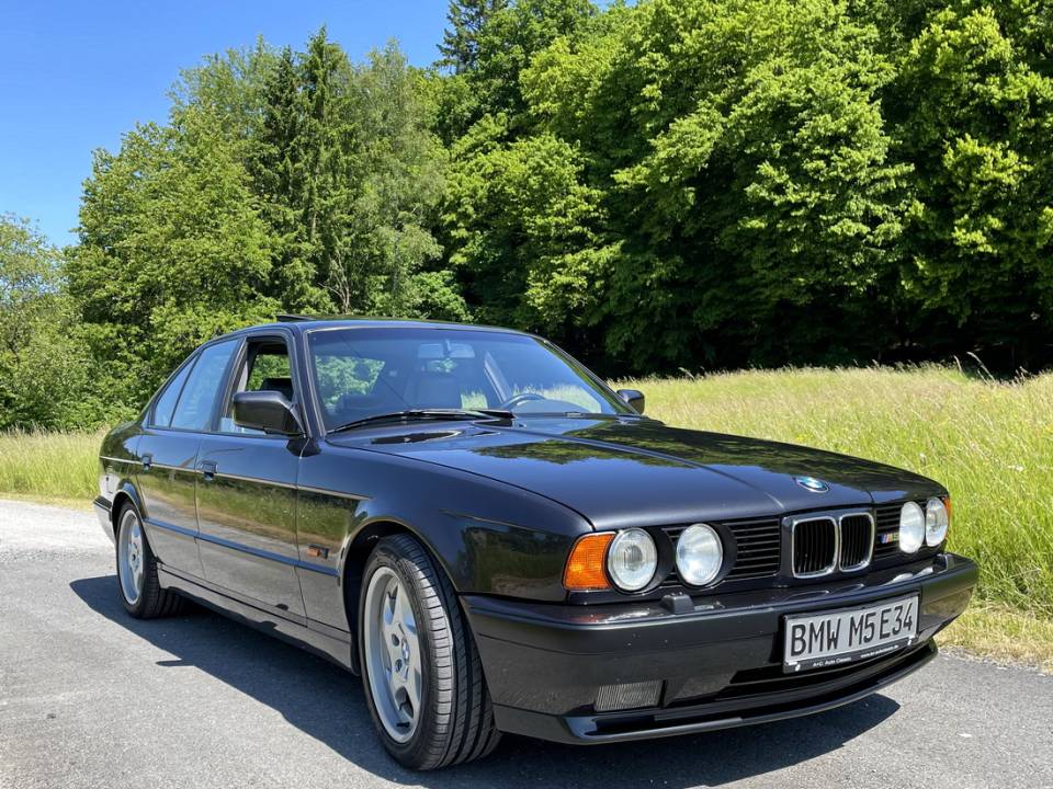 Afbeelding 1/18 van BMW M5 (1992)