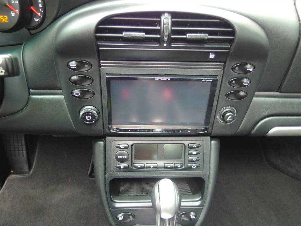 Bild 55/100 von Porsche 911 Carrera 4S (2002)