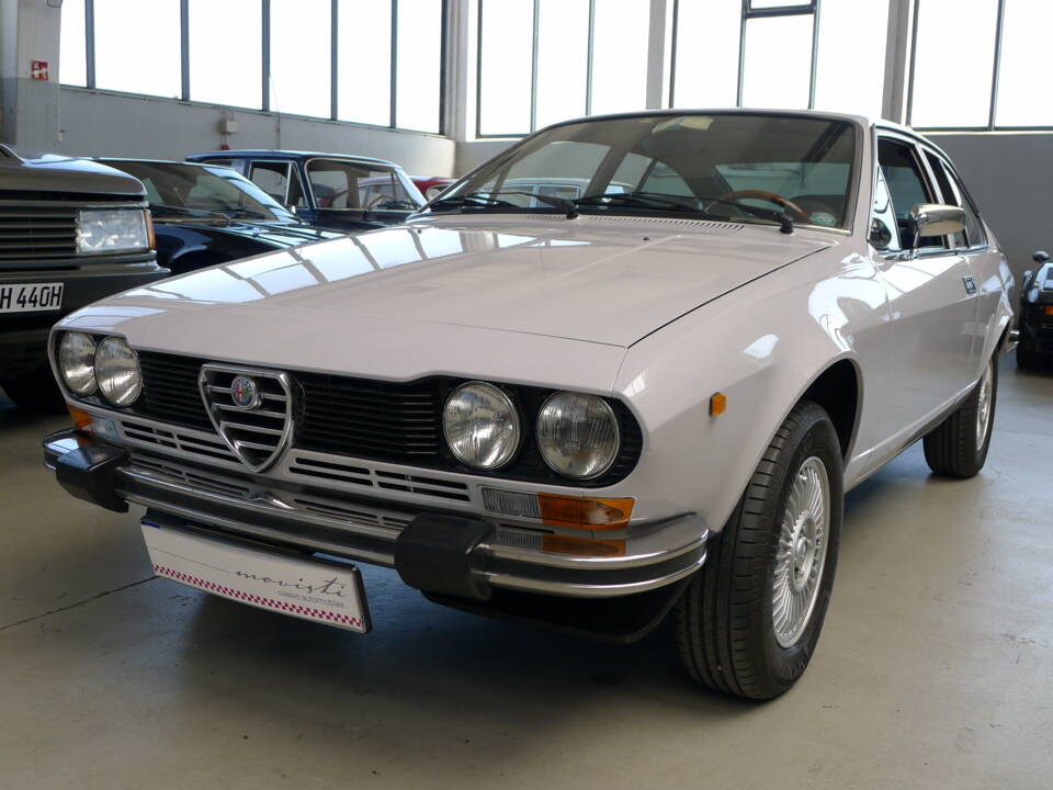 Bild 29/45 von Alfa Romeo Alfetta GT 1.6 (1978)