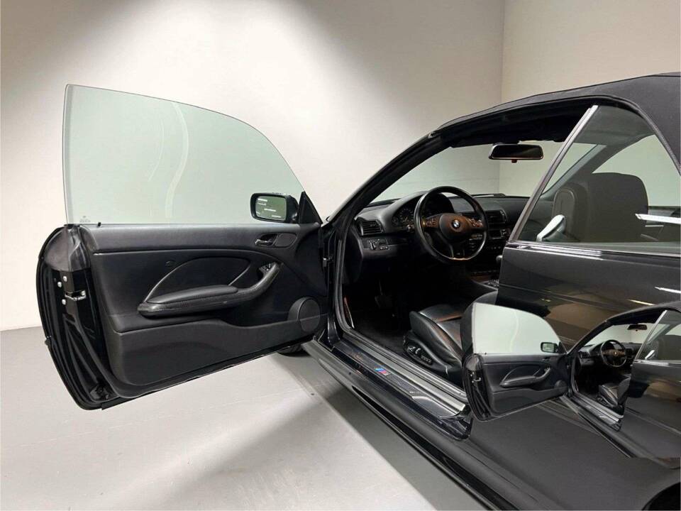 Immagine 9/15 di BMW 325Ci (2003)