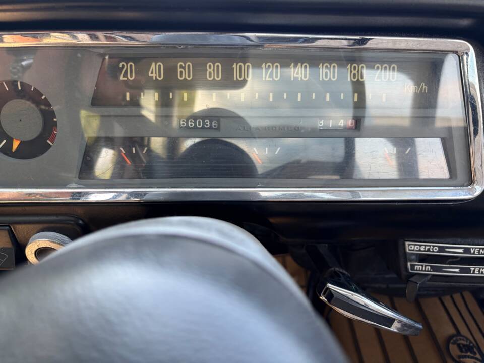 Image 16/30 of Alfa Romeo Giulia 1300 TI (1966)
