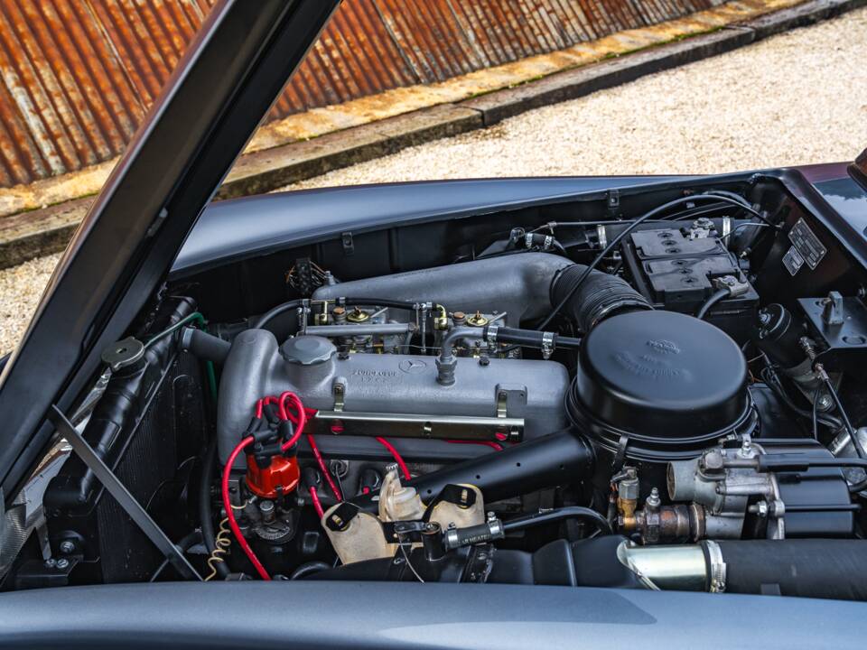 Immagine 37/45 di Mercedes-Benz 190 SL (1960)