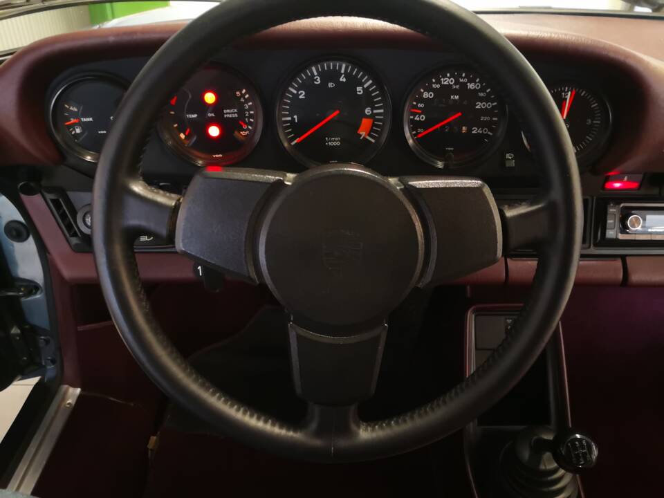 Bild 15/18 von Porsche 911 SC 3.0 (1983)