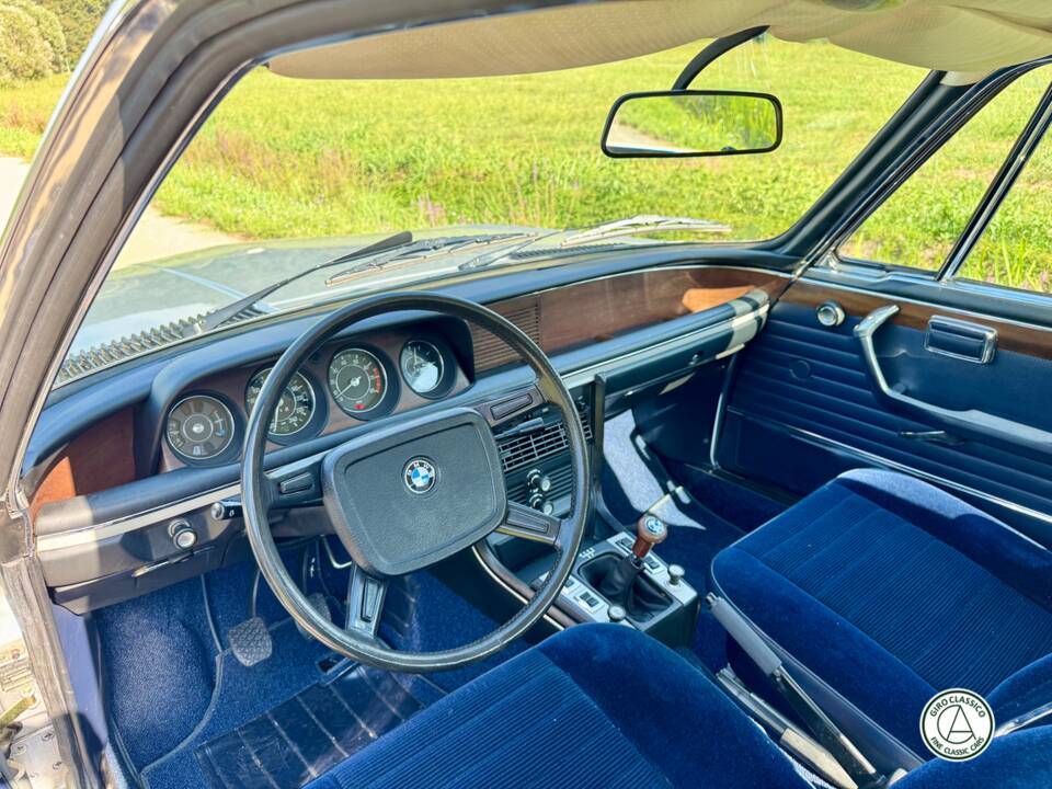 Bild 30/48 von BMW 3,0 CSi (1975)