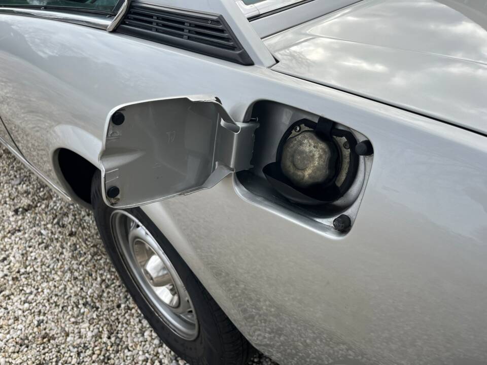 Bild 14/60 von Peugeot 504 V6 Coupe (1975)