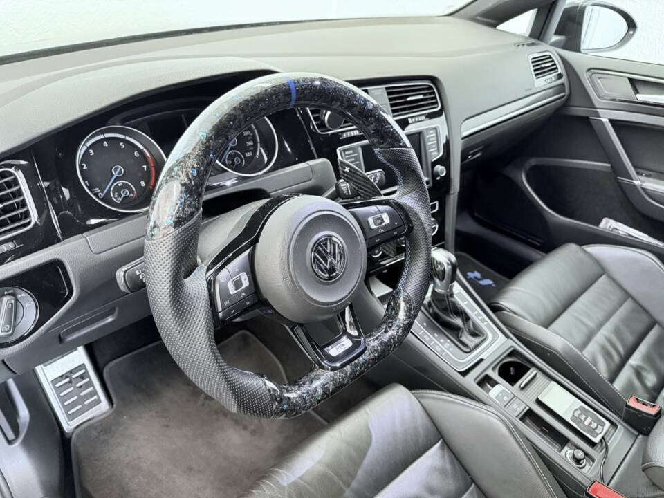 Bild 17/22 von Volkswagen Golf VII R (2016)