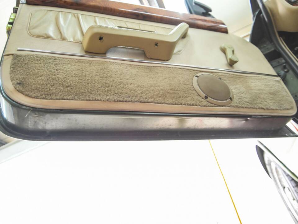 Immagine 44/50 di MG RV8 (1994)