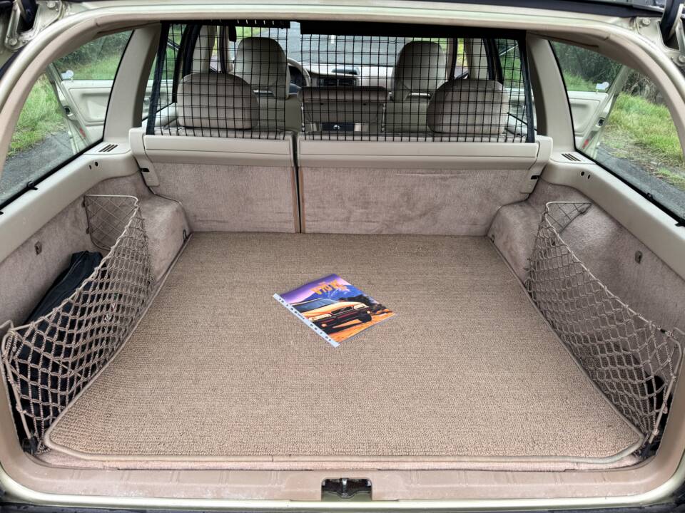 Image 3/20 of Volvo V 70 XC 2.5T (1998)