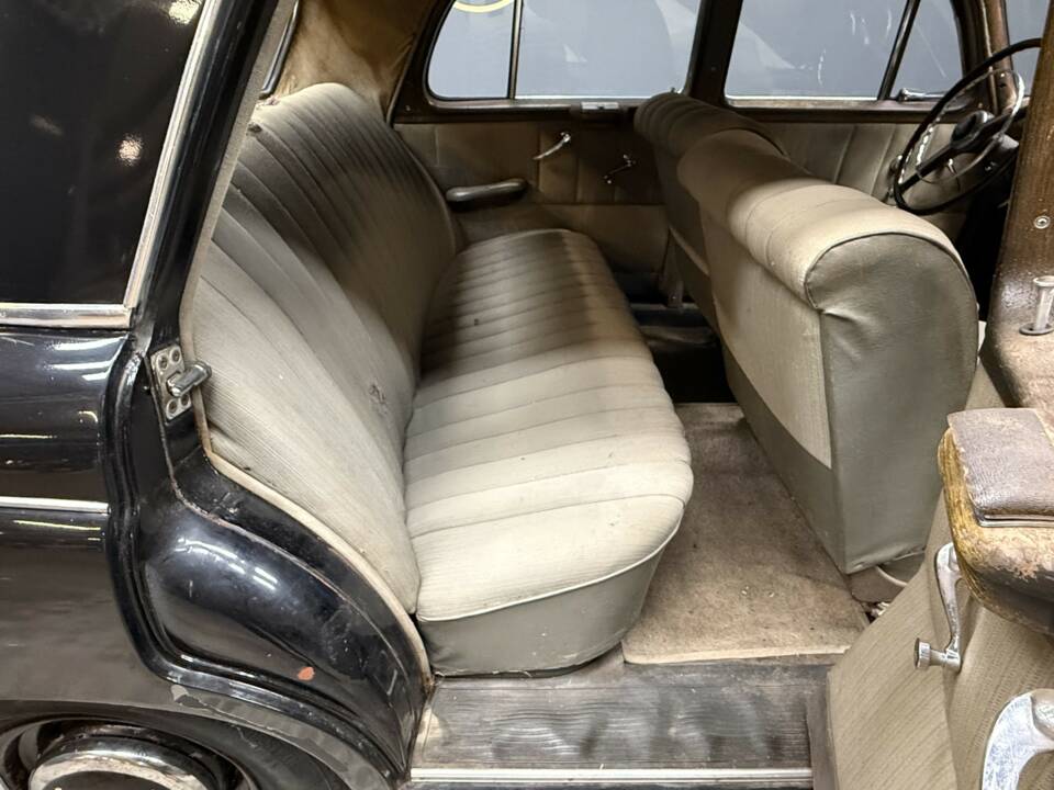 Image 47/50 of Mercedes-Benz 220 S (1955)