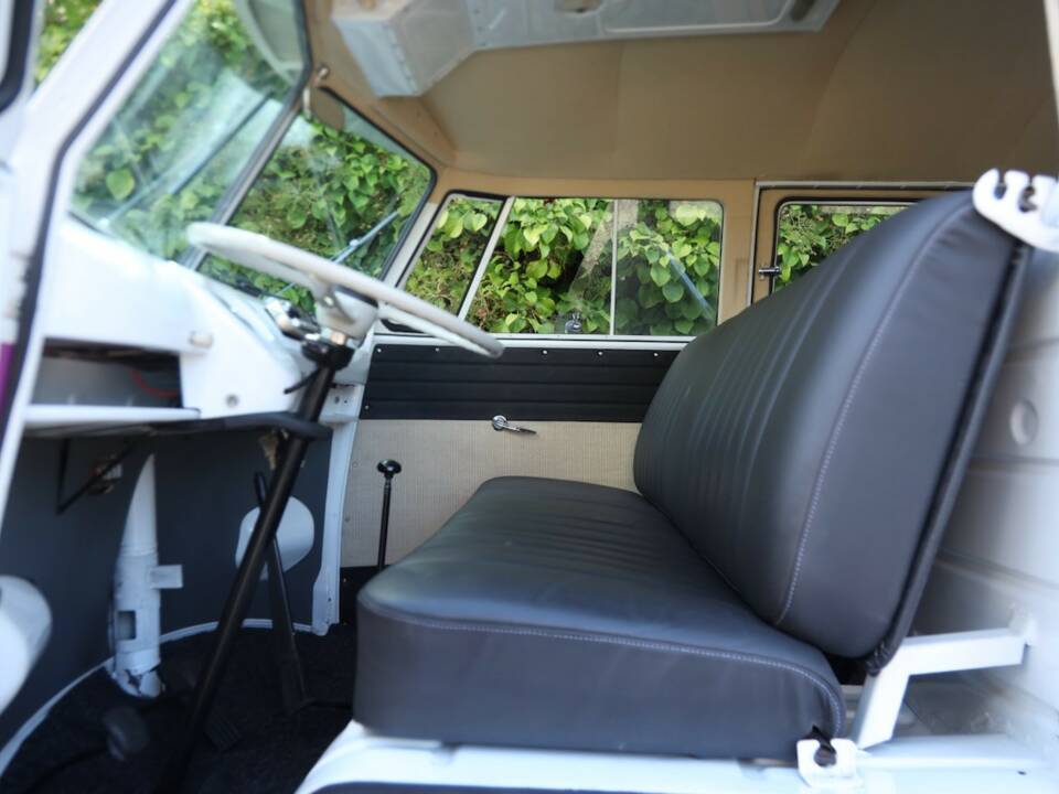 Bild 35/50 von Volkswagen T1 Kombi (1958)
